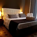 Ottomood Ala Ovest Centro 4*