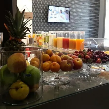 Ottomood Ala Ovest Centro Bed & Breakfast