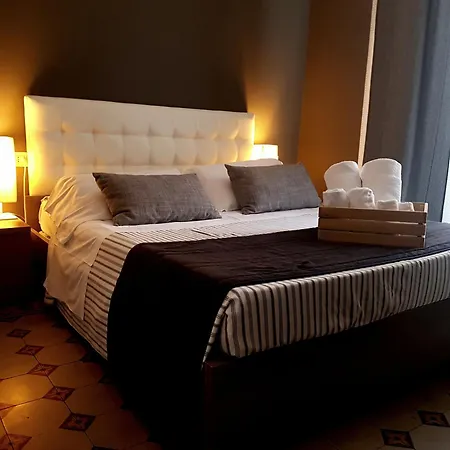 Ottomood Ala Ovest Centro 4*