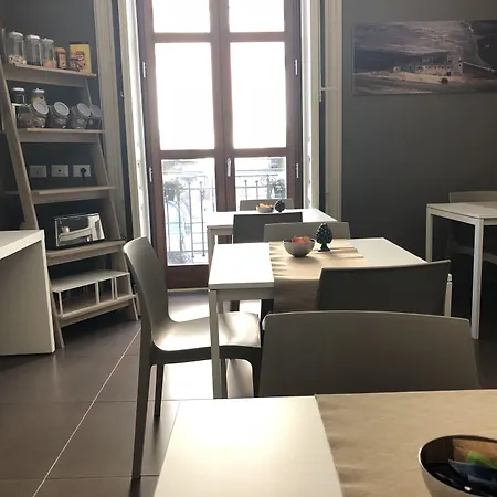 Ottomood Ala Ovest Centro 4*