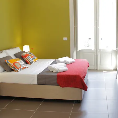 Ottomood Ala Ovest Centro Bed & Breakfast 3*