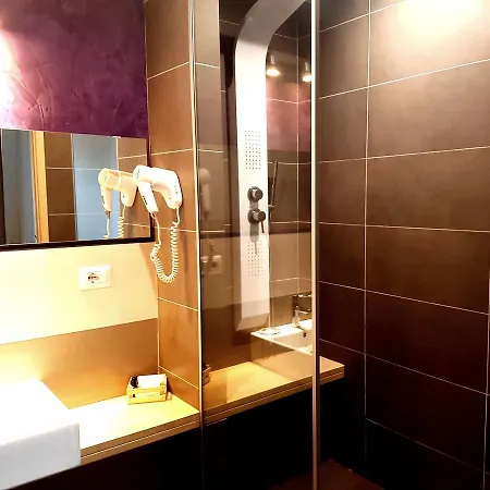 Bed & Breakfast Ottomood Ala Ovest Centro 3*