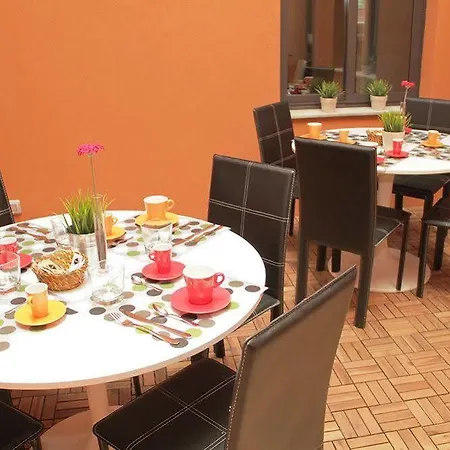 Ottomood Ala Ovest Centro Bed & Breakfast 3*