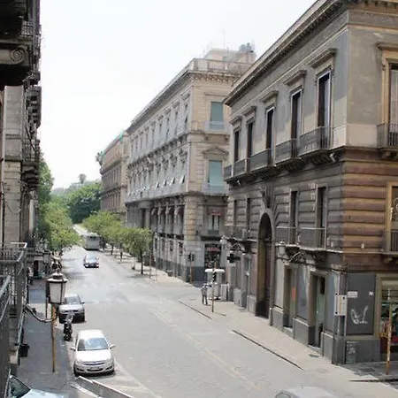 Bed & Breakfast Ottomood Ala Ovest Centro 3*