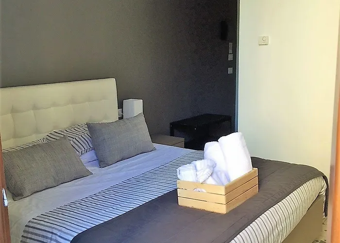 فندق مبيت وإفطار Ottomood Ala Ovest Centro 4*