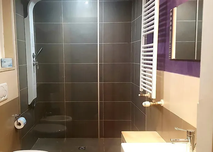 Ottomood Ala Ovest Centro 4*