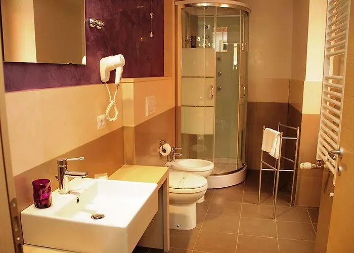 Ottomood Ala Ovest Centro 4*